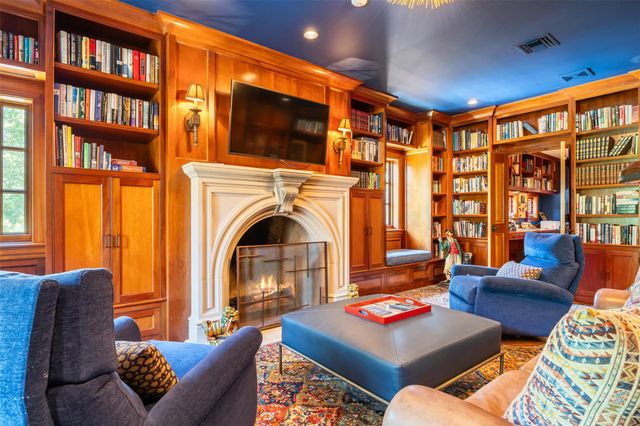 603 W Friar Tuck Lane, Houston, TX 77024