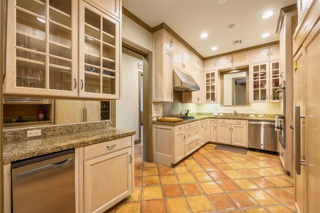 603 W Friar Tuck Lane, Houston, TX 77024