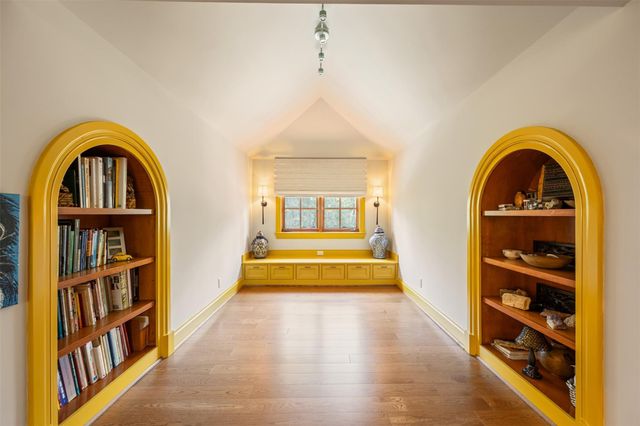 603 W Friar Tuck Lane, Houston, TX 77024