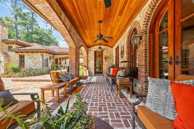 603 W Friar Tuck Lane, Houston, TX 77024