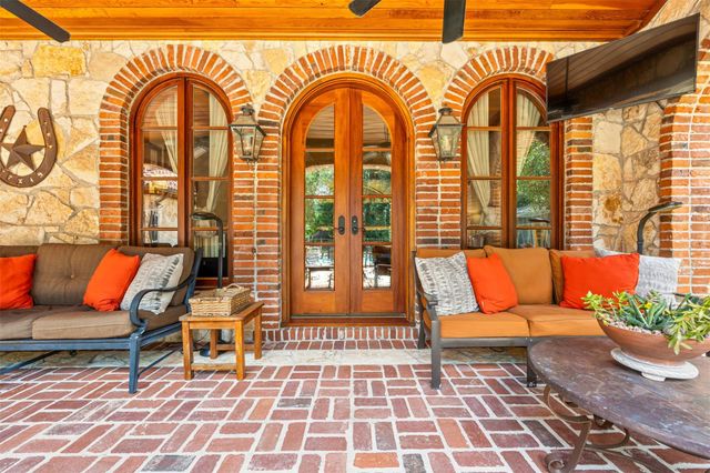 603 W Friar Tuck Lane, Houston, TX 77024