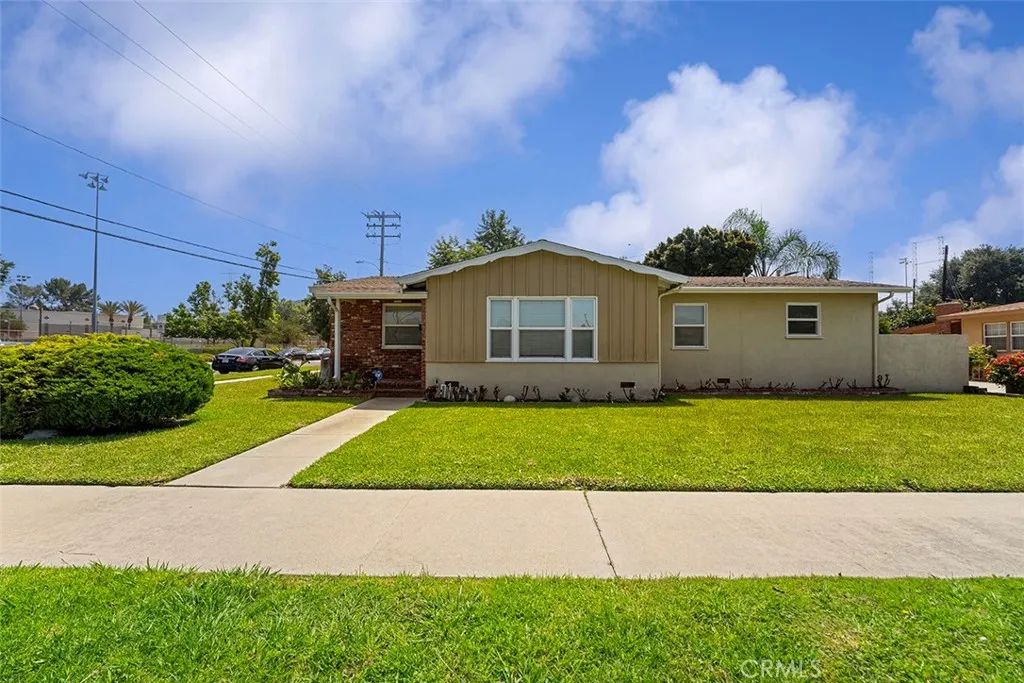 Image 1 of property listing at 1200 S Pennsylvania Avenue, Glendora, CA 91740