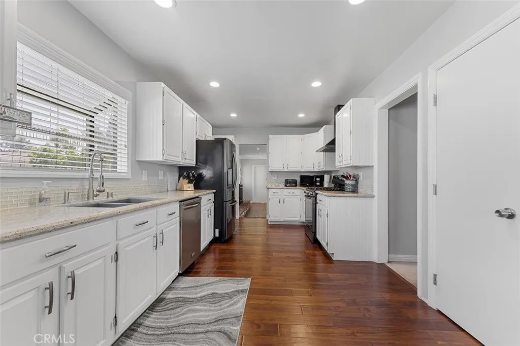 Image 13 of property listing at 1200 S Pennsylvania Avenue, Glendora, CA 91740