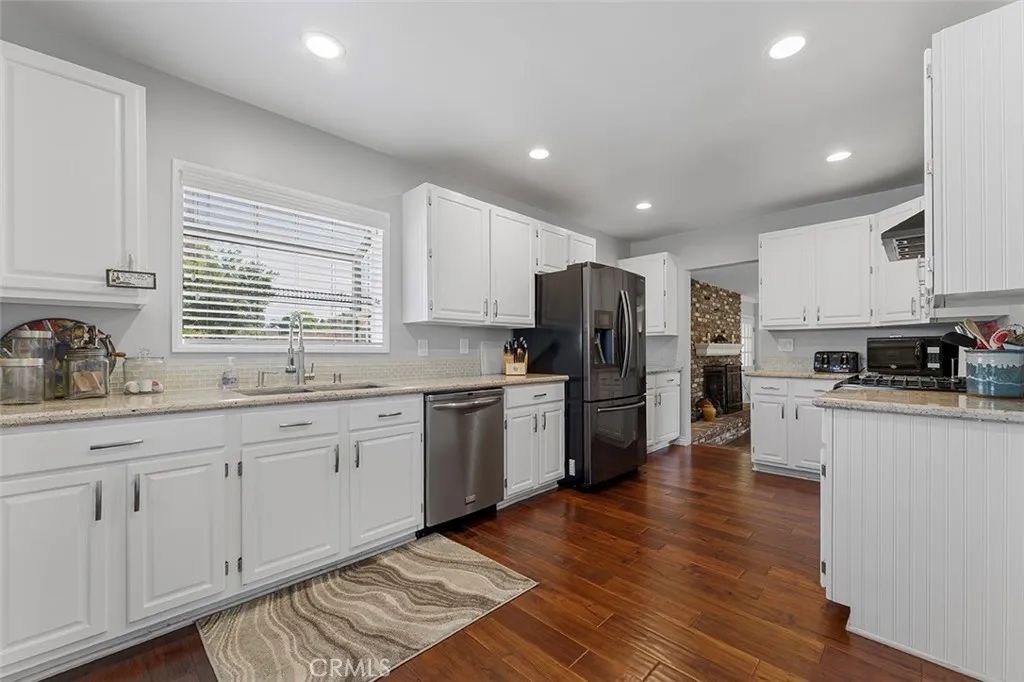 Image 14 of property listing at 1200 S Pennsylvania Avenue, Glendora, CA 91740