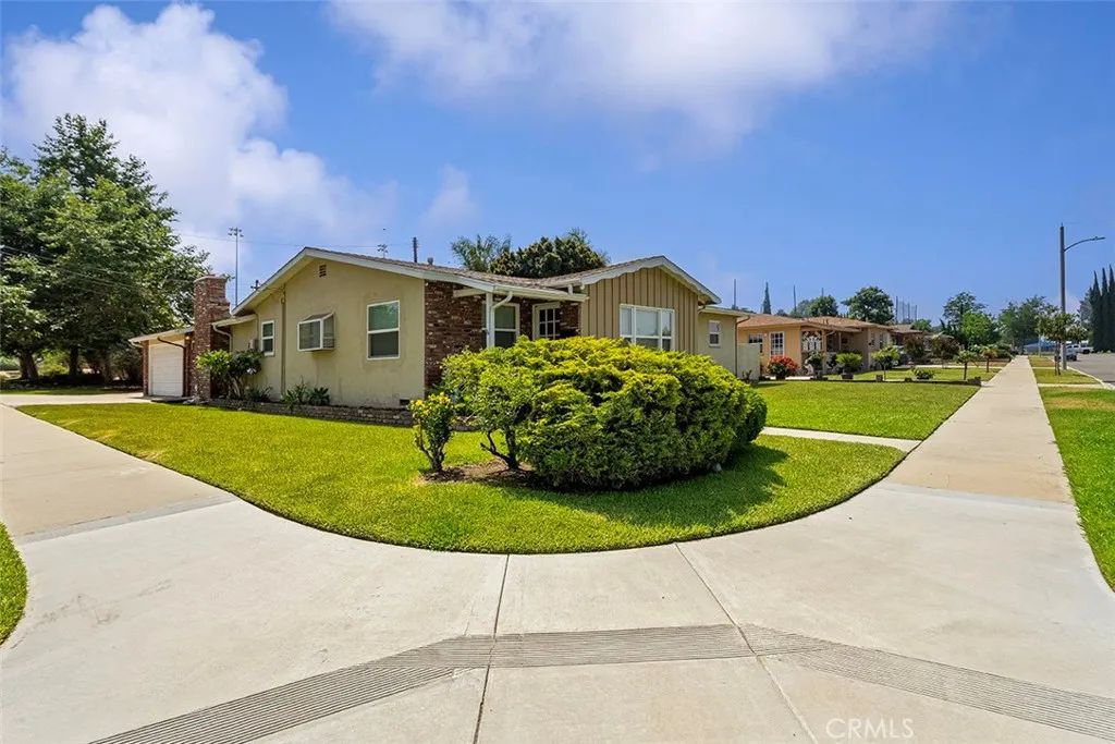 Image 4 of property listing at 1200 S Pennsylvania Avenue, Glendora, CA 91740