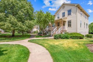 670 Littleton Trail 670, Elgin, IL 60120