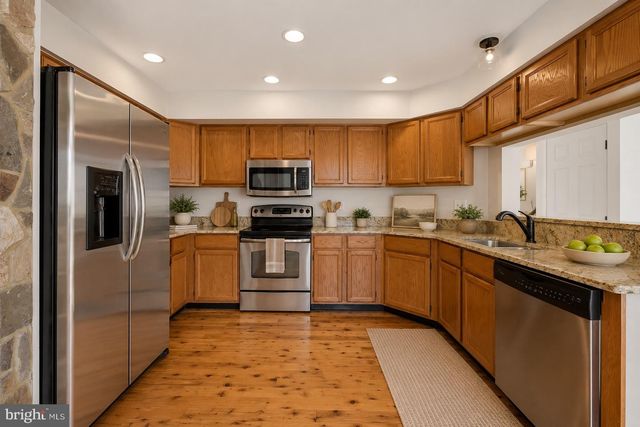 879 WATERFORD DR, Frederick, MD 21702