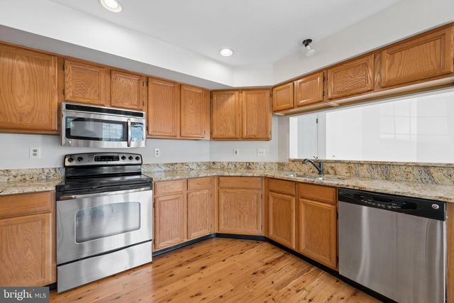 879 WATERFORD DR, Frederick, MD 21702