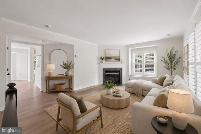 879 WATERFORD DR, Frederick, MD 21702