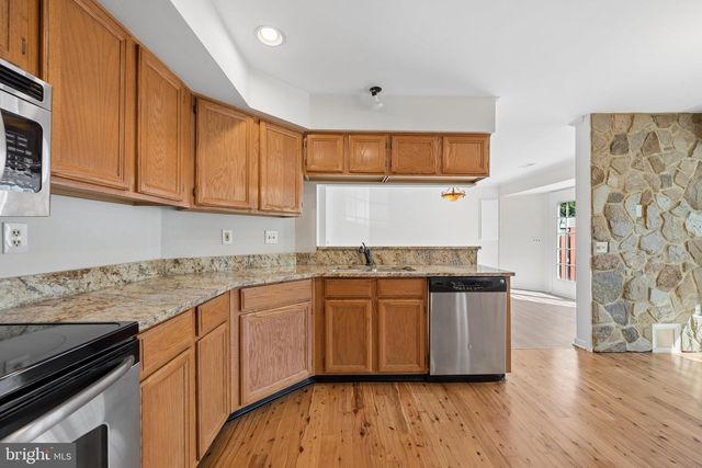 879 WATERFORD DR, Frederick, MD 21702