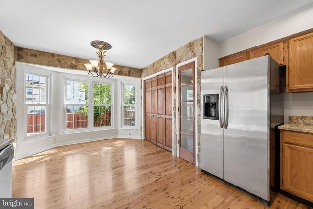 879 WATERFORD DR, Frederick, MD 21702