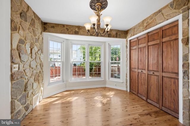 879 WATERFORD DR, Frederick, MD 21702