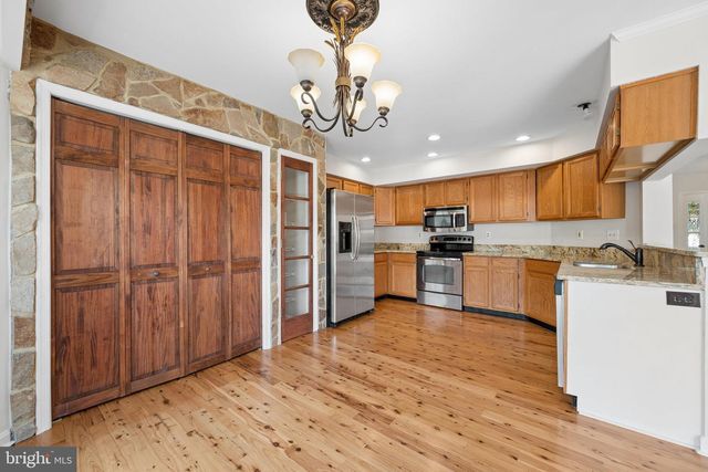 879 WATERFORD DR, Frederick, MD 21702