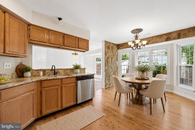 879 WATERFORD DR, Frederick, MD 21702