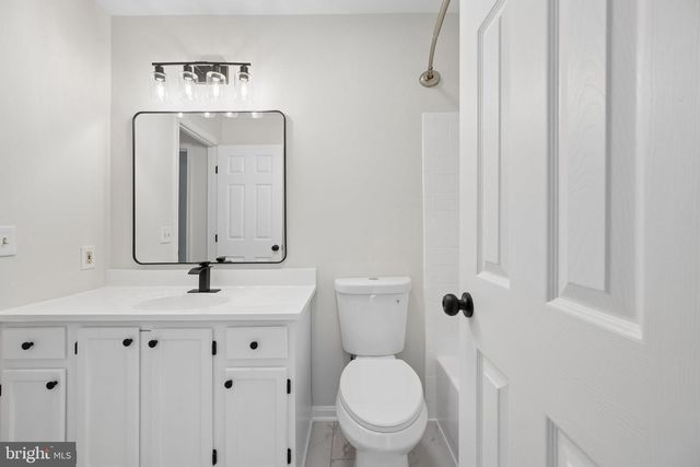 879 WATERFORD DR, Frederick, MD 21702