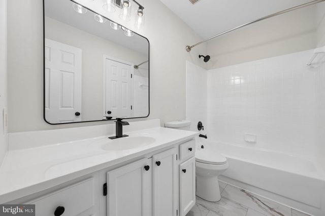 879 WATERFORD DR, Frederick, MD 21702
