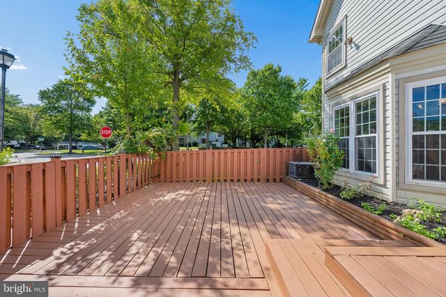 879 WATERFORD DR, Frederick, MD 21702