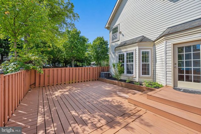 879 WATERFORD DR, Frederick, MD 21702