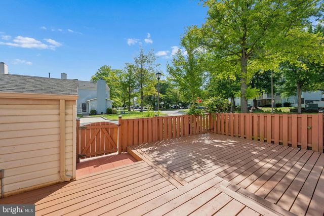 879 WATERFORD DR, Frederick, MD 21702