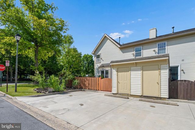 879 WATERFORD DR, Frederick, MD 21702