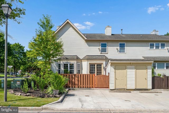 879 WATERFORD DR, Frederick, MD 21702