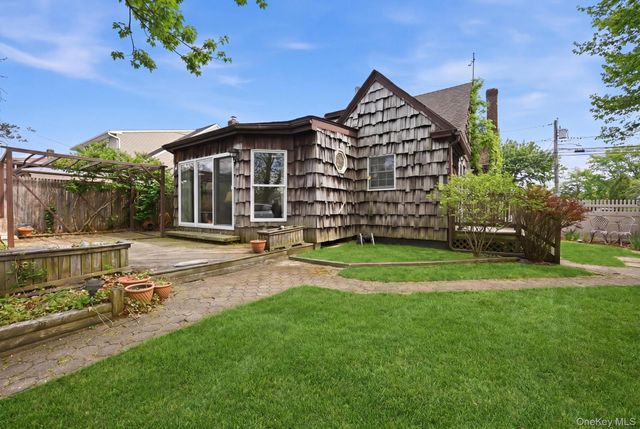 612 Hughes Street, Bellmore, NY 11710