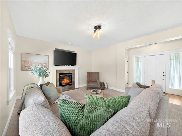 3052 N Christian Way, Meridian, ID 83646
