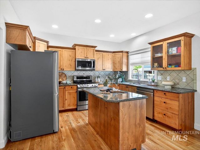 3052 N Christian Way, Meridian, ID 83646