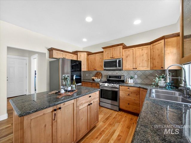 3052 N Christian Way, Meridian, ID 83646