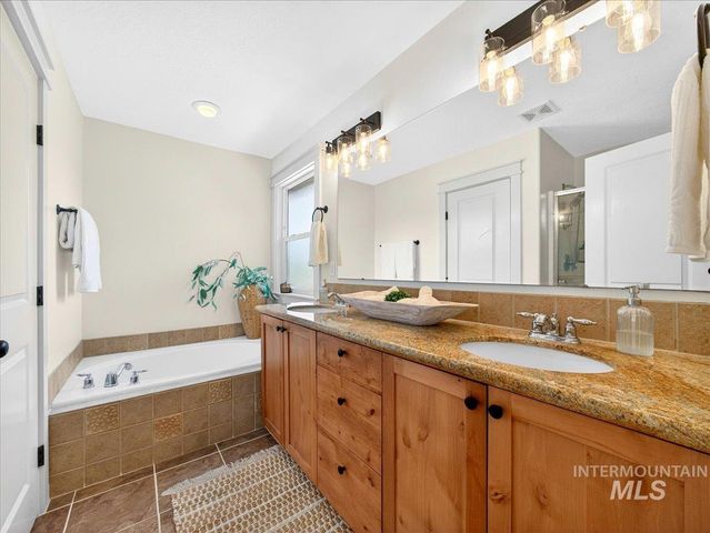 3052 N Christian Way, Meridian, ID 83646