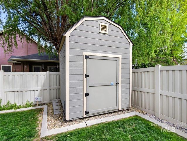 3052 N Christian Way, Meridian, ID 83646