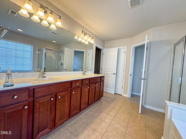 424 Euphoria Circle, Cary, NC 27519