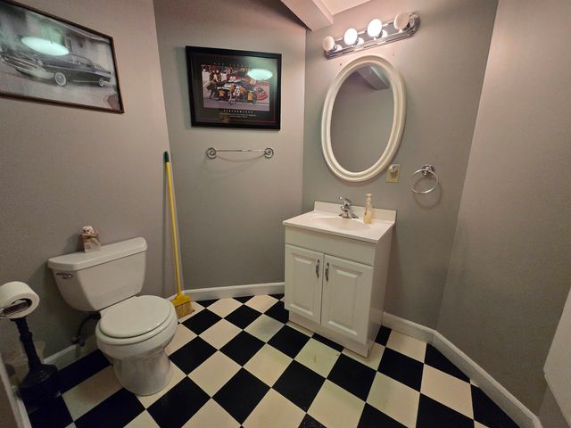 4377 N Sandy Ave, Salina, KS 67401