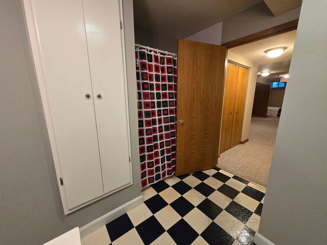 4377 N Sandy Ave, Salina, KS 67401