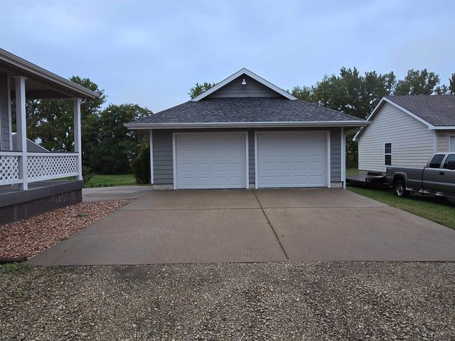 4377 N Sandy Ave, Salina, KS 67401