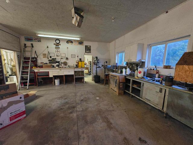 4377 N Sandy Ave, Salina, KS 67401