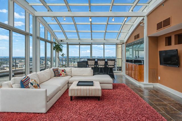 112 Campau Circle Nw, City Of Grand Rapids, MI 49503