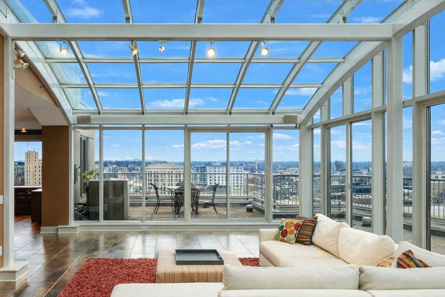 112 Campau Circle Nw, City Of Grand Rapids, MI 49503