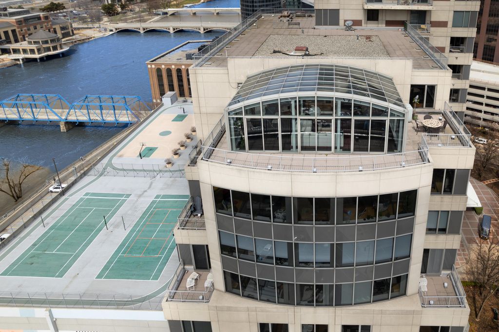 112 Campau Circle Nw, City Of Grand Rapids, MI 49503