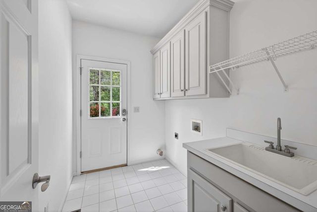 6130 Banbury Court, Suwanee, GA 30024