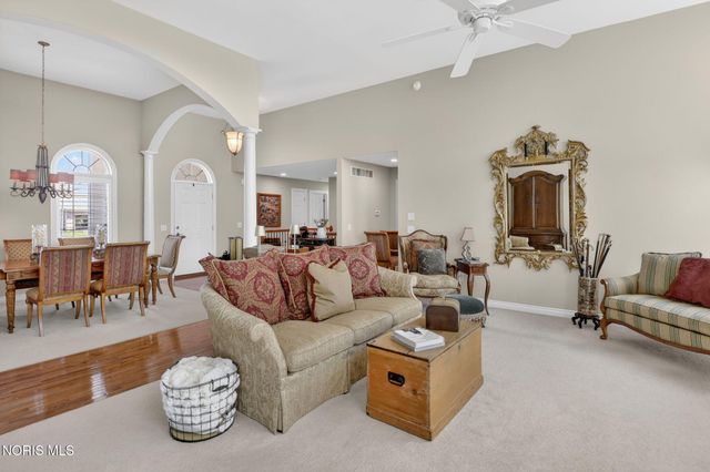 7665 Tournament Drive, Waterville, OH 43566