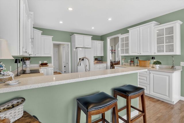 7665 Tournament Drive, Waterville, OH 43566