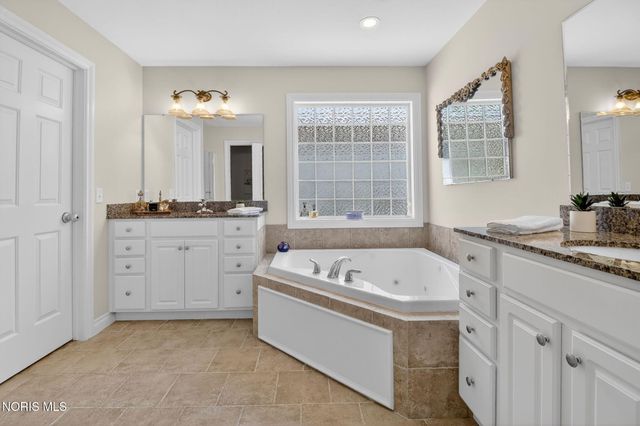 7665 Tournament Drive, Waterville, OH 43566