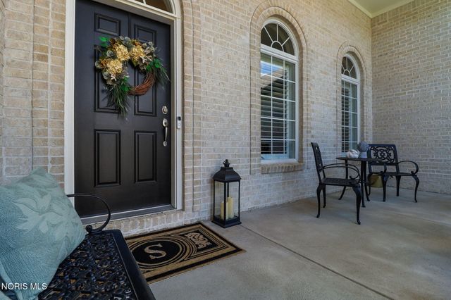 7665 Tournament Drive, Waterville, OH 43566