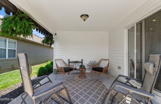 7665 Tournament Drive, Waterville, OH 43566