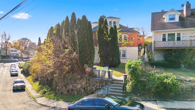 42 Paula Avenue, Yonkers, NY 10704