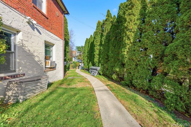 42 Paula Avenue, Yonkers, NY 10704