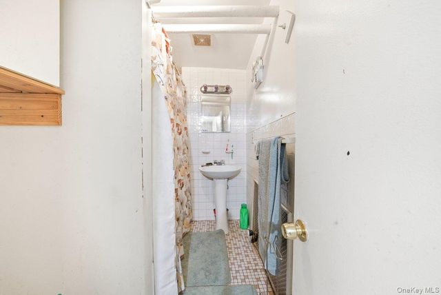 42 Paula Avenue, Yonkers, NY 10704