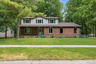 1880 Welling Drive, Troy, MI 48085