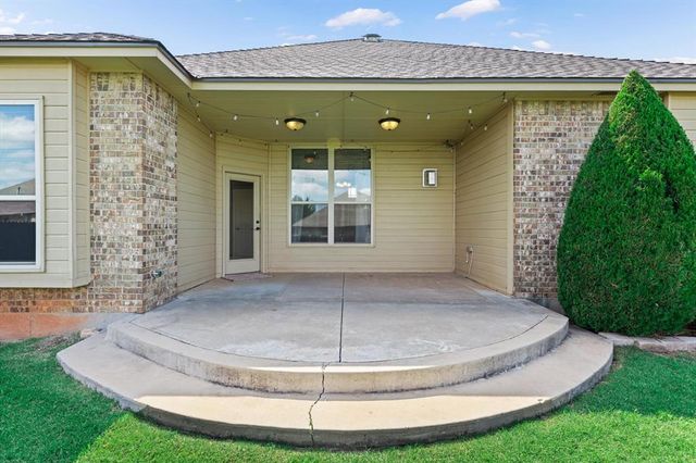 15932 Capri Lane, Edmond, OK 73013